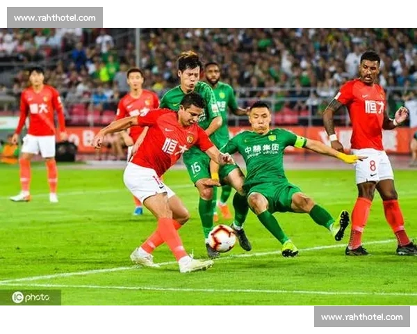 上港迎战恒丰强强对话赛前看点与胜负走势全面解析焦点之战前瞻深度解读